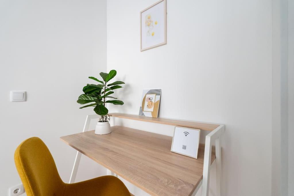 1Br Haven With Swift City Access By Hm Wina Bagian luar foto